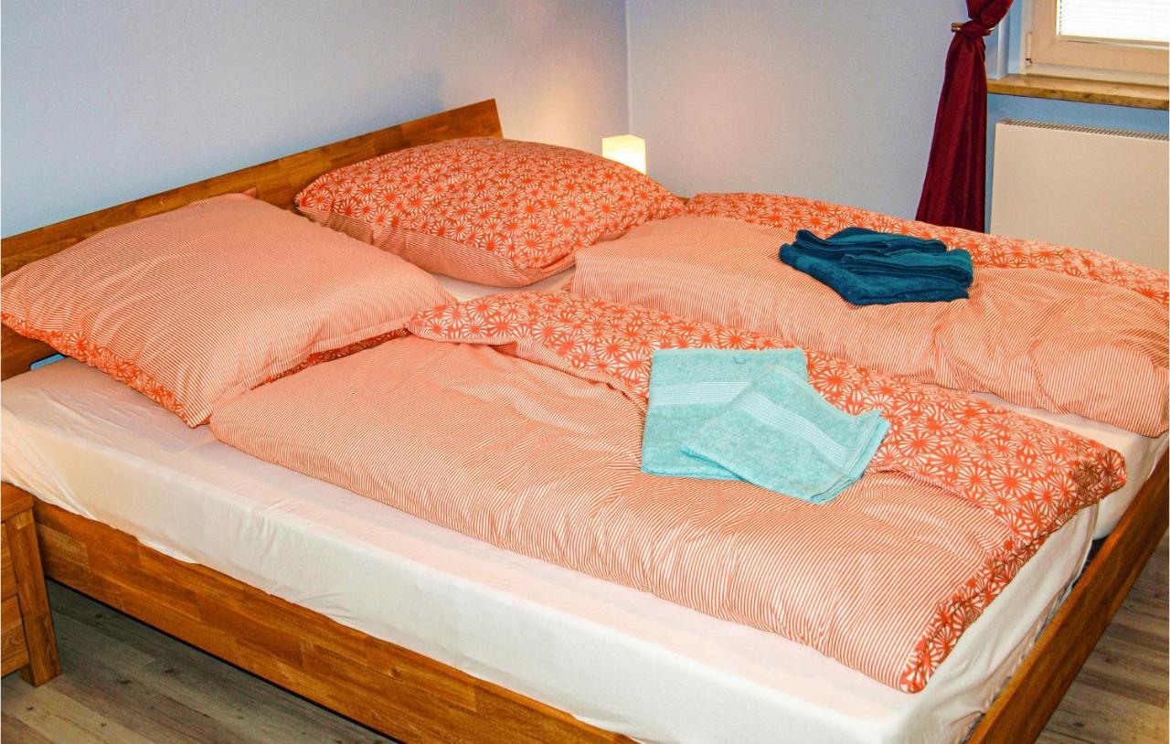 3 Bedroom Beautiful Home In Neubrandenburg Esterno foto