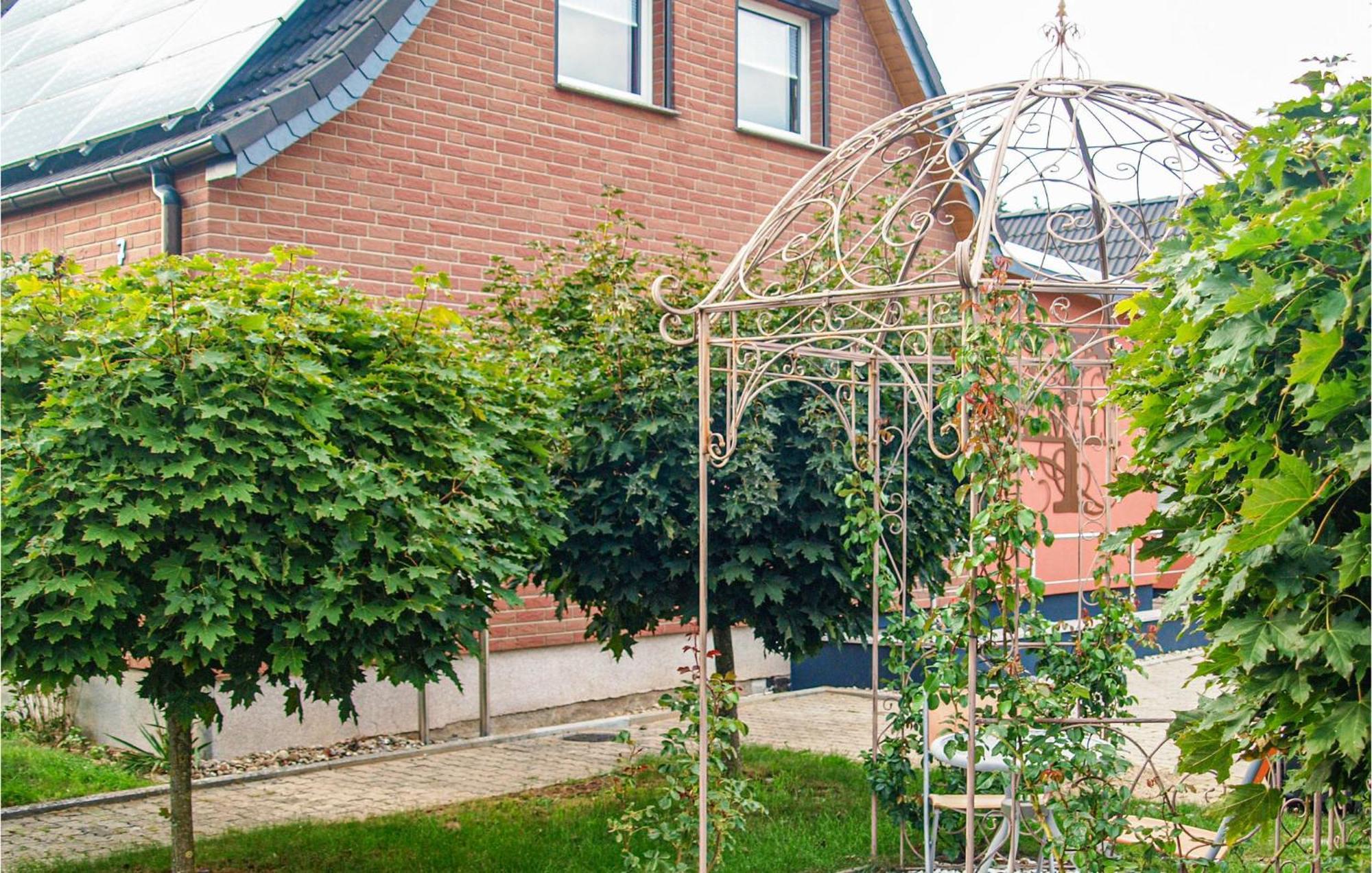 3 Bedroom Beautiful Home In Neubrandenburg Esterno foto